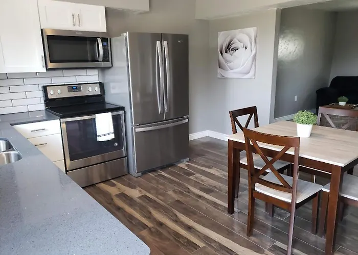 Downtown Bungalow- 2 Bedroom