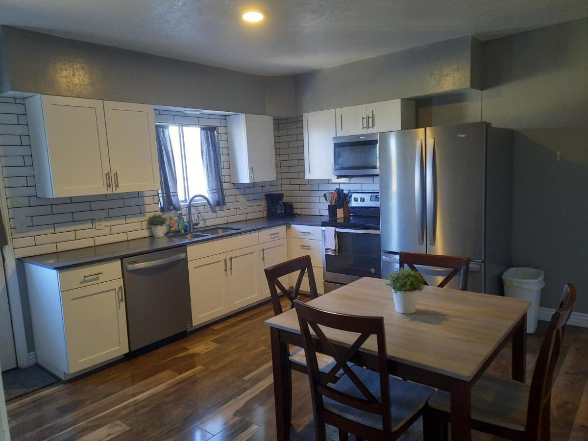 Apartment Downtown Bungalow- 2 Bedroom