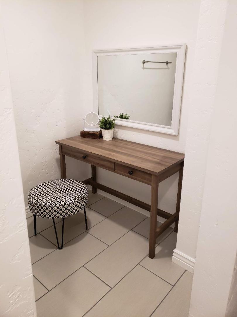 Downtown Bungalow- 2 Bedroom Apartment Cedar City